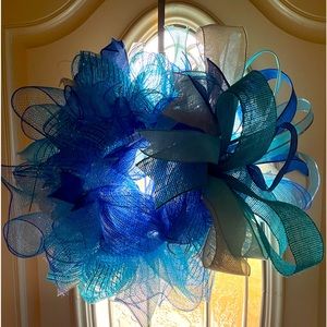 Beautiful Blues reminds us of Jack Frost 🥶 can make special colors!